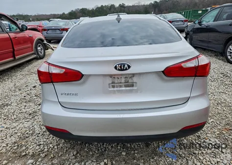2016 Kia Forte Lx z USA, uszkodzony, nr VIN KNAFK4A66G5594358